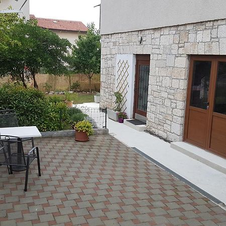Apartments Ana And Vesna Pula Exterior foto