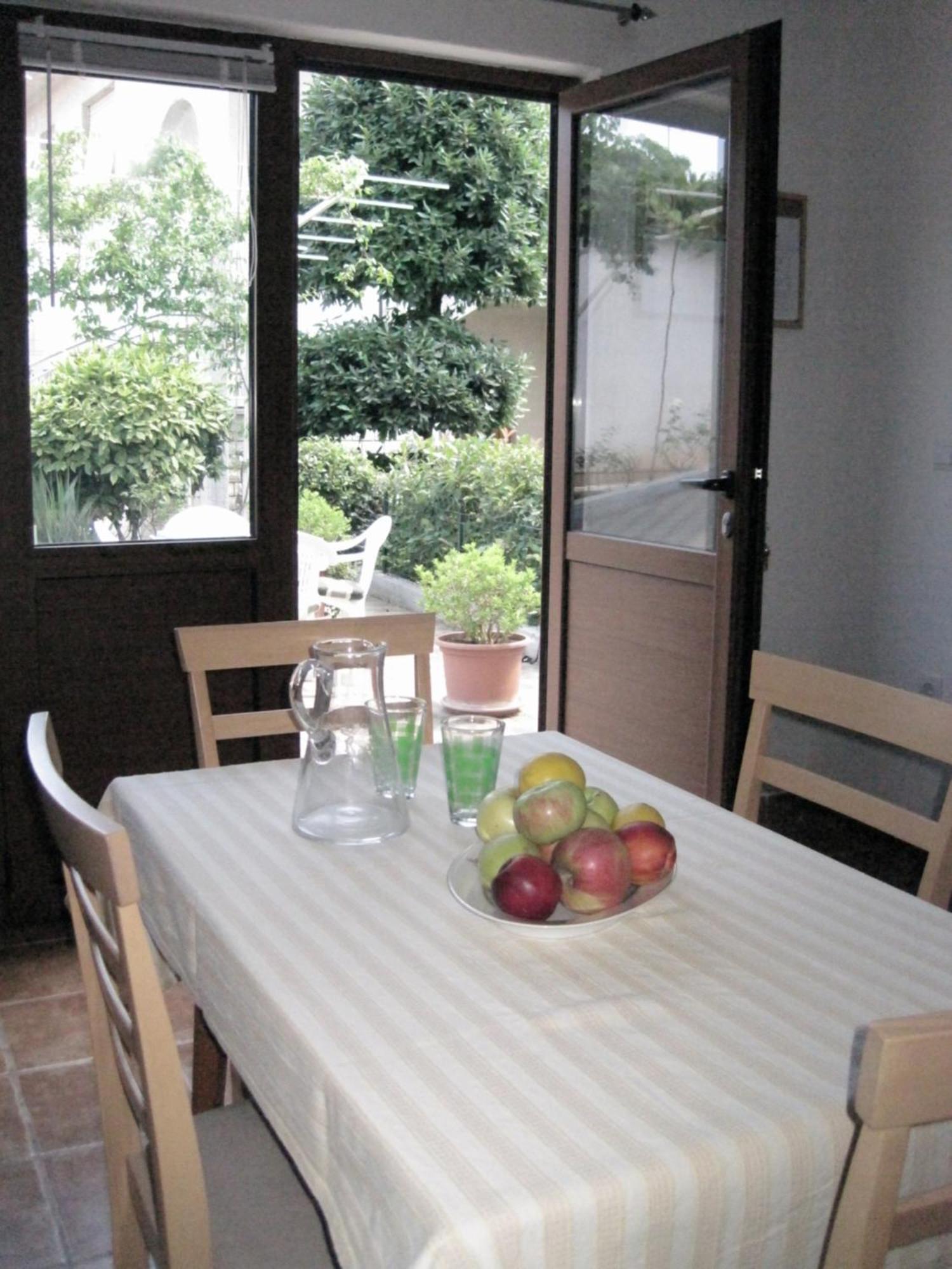 Apartments Ana And Vesna Pula Exterior foto